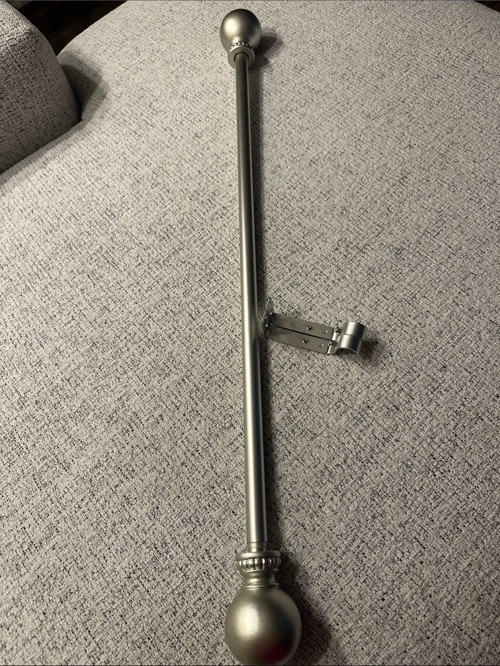 Decorative Metallic Curtain Rod with Finials - Silver